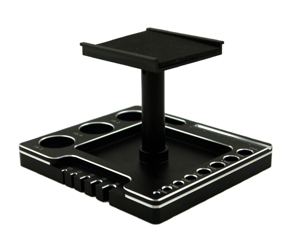 C34055 Universal Car Stand Workstation for 1/18 and 1/24 Size (100x90x120mm) - Image 1